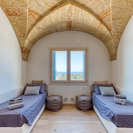 Villa Porta Azzurra 6&2, Emma